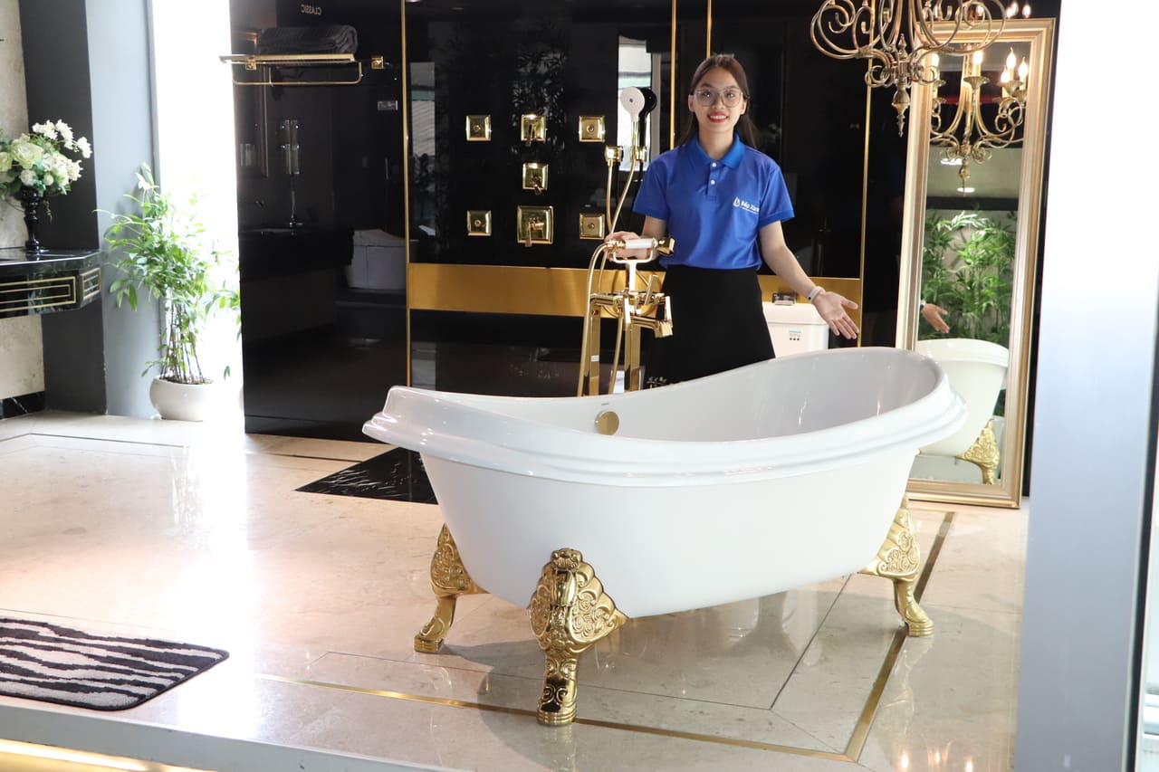 Bồn tắm đặt sàn TOTO FBY1756PTGE#W có kiểu dáng độc đáo