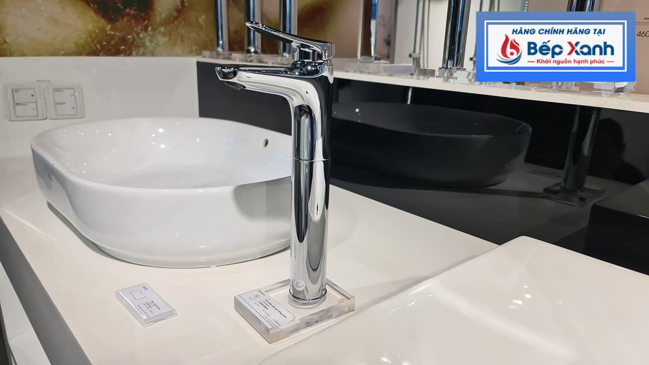 Vòi rửa mặt TLS04306V có chiều cao 31.3 cm