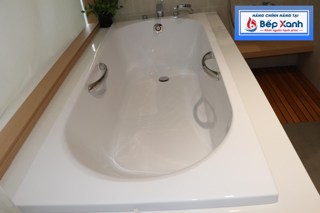 Bồn tắm hoàn thiện từ nhựa Acrylic cao cấp