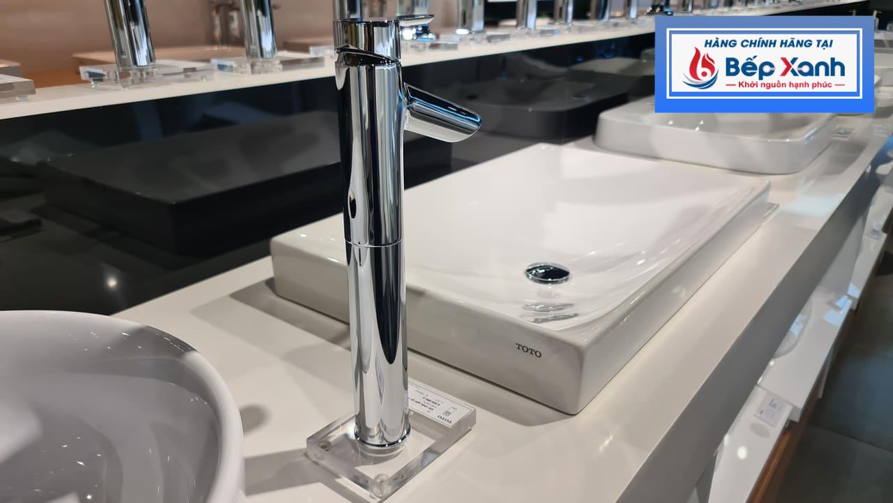 Lỗ lắp thanh rút nhấn ở mặt sau