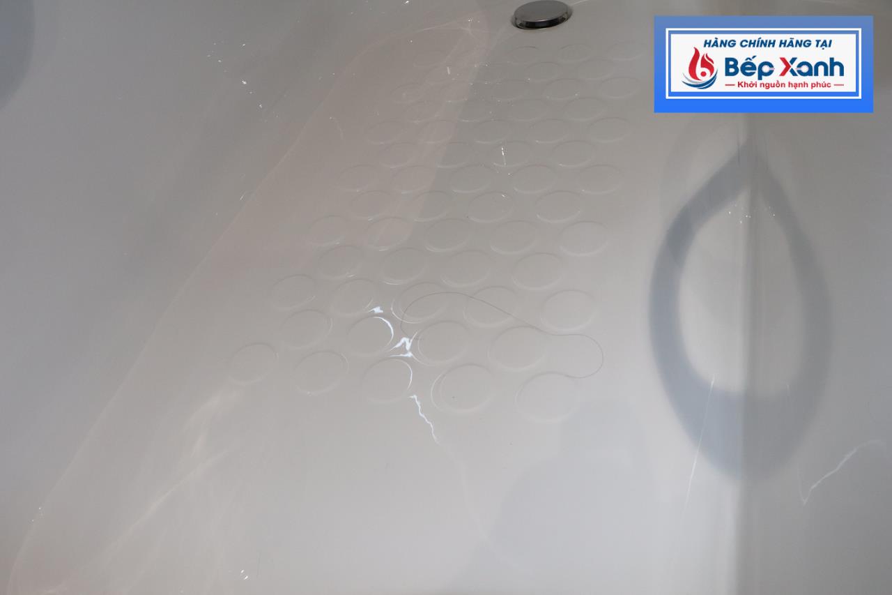 Đáy bồn chống trơn trượt