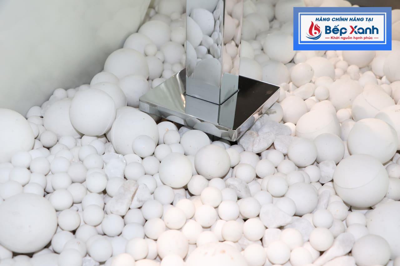 Chân đế chắc chắn, không bị lung lay