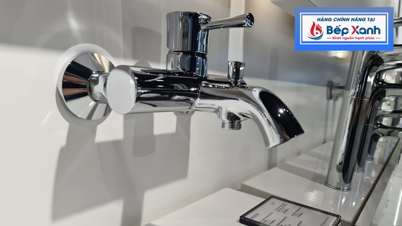 Chất liệu của sen tắm TBS02302V là đồng mạ Ni-Cr