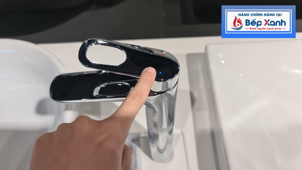 Ký hiệu đường nước trên tay gạt